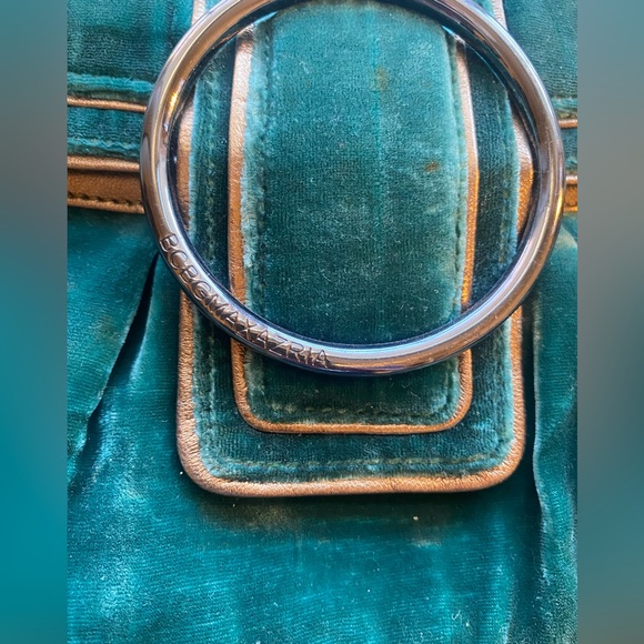 Vintage Look Green Velvet Clutch - Picture 3 of 8